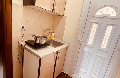 Dobra Voda Apartamento | Mahara Doo