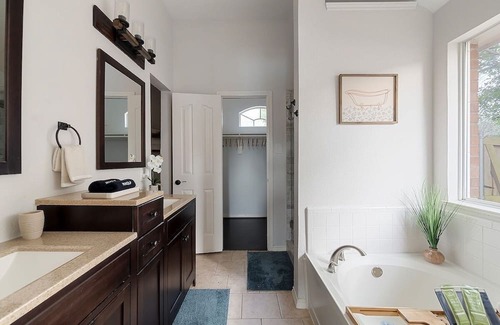 Frisco Casa | Haven in Frisco - Pool & Spa!