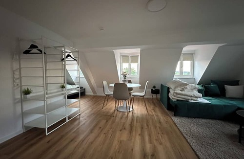 Villingen-Schwenningen Apartamento | Fewo in Einem Denkmalgeschützten Haus in Zentr. Lage und Guter Verkehrsanbindung