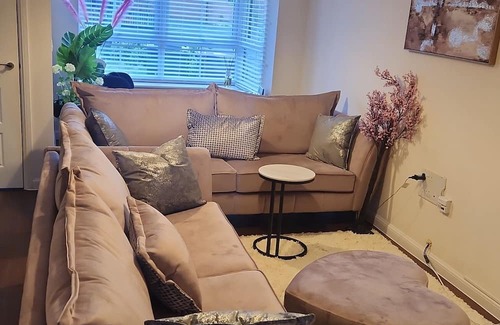 Wolverhampton Casa | Inviting 1-Bed House in Wolverhampton