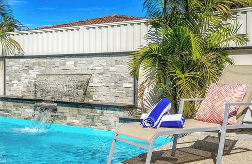 Rivervale Casa | Modern Oasis w/ Private Pool near Airport & Optus