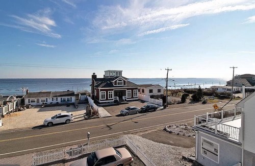 Forked River Condominio | Charming Bayfront Condo