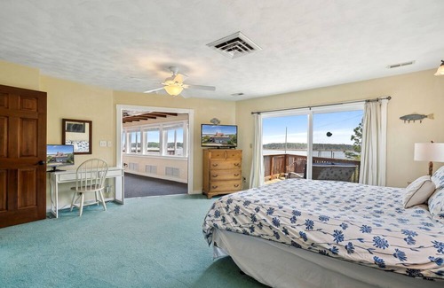 Onemo Casa | Waterfront House with Private Dock & Kayaks, Pool Table, Foosball, Pet Friendly.
