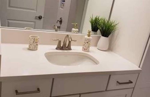 Balm Casa | Charming private room with private bathroom. No kitchen access