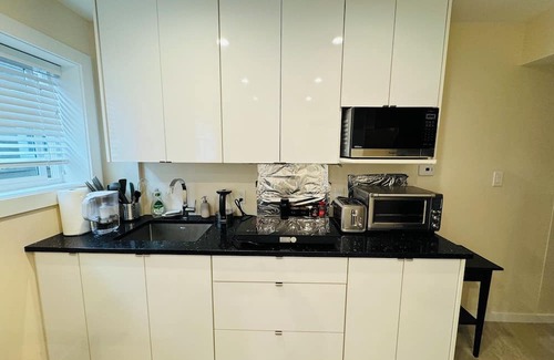 West Point Grey Casa | Vancouver West point Grey 2beds+1bath ground floor