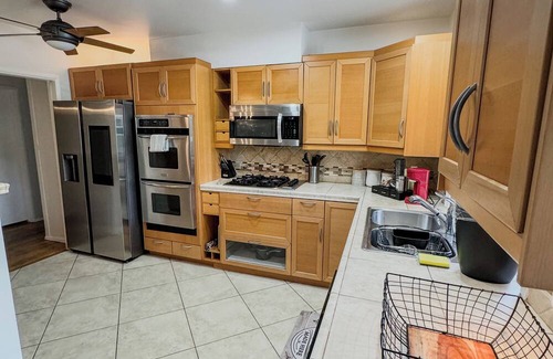 North Hills West Casa | Cozy LA Haven: Near Attractions!