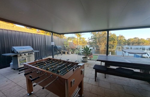 Ballajura Casa | Paradise on the Lake - King Room