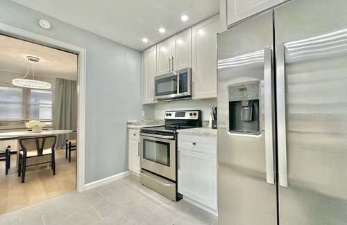 South Hills Casa | Luxe Mt. Lebanon Home | Central | Free Parking