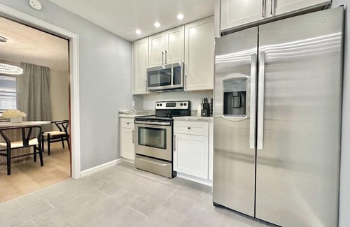 South Hills Casa | Luxe Mt. Lebanon Home | Central | Free Parking