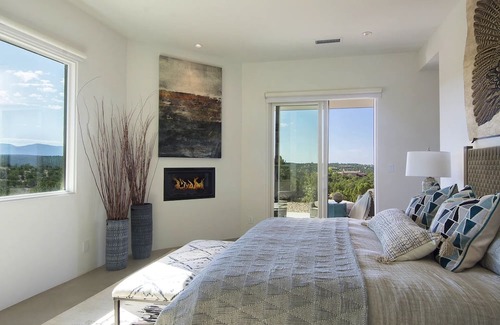 La Tierra Casa | Lovely contemporary home with expansive views