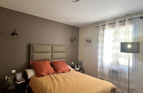 Eyguieres Casa | Maison de Charme Avec Piscine