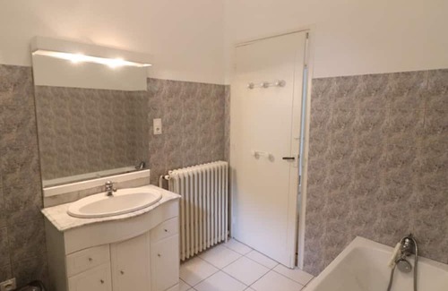Saint-Etienne-Cantales Cabaña | Gite Saint-Étienne-Cantalès, 3 bedrooms, 6 persons