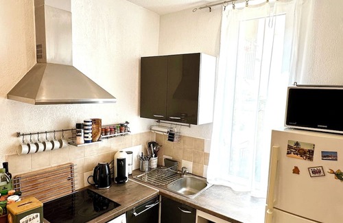 Vernier Apartamento | 10-15 min to train, sea, marketplace