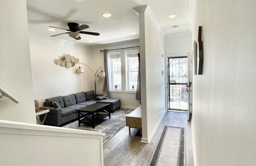 Spruce Hill Casa | UPenn & Academic Escape - Private Bathroom