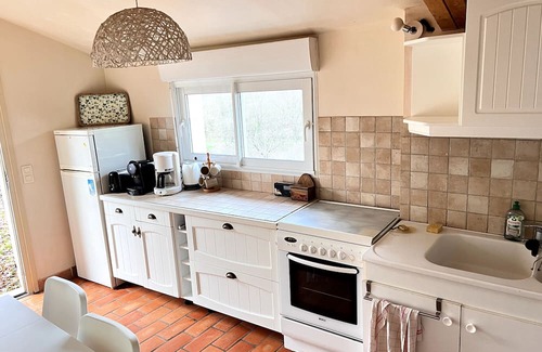 Monflanquin Casa | Holiday Home 'Gite Triguedina 6 Personnes Piscine' with Private Pool, Private Terrace and Wi-Fi