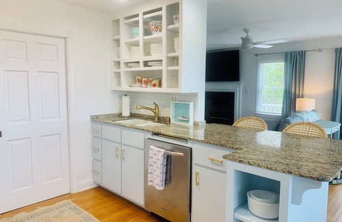 Harkers Island Casa | Waterfront home near Cape Lookout with boat access on Harkers Island!