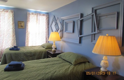 Orrtanna Casa | Close to Gettyburg's battlefields, wineries, antiquing, orchards, resturants.