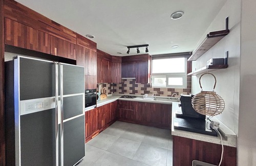 Itaewon Casa | Queen's palace yongsan