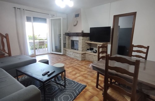 Malemort-du-Comtat Casa | Vrbo Property