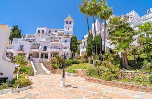 Chimenea Apartamento | Capistrano Playa 201 by Casasol
