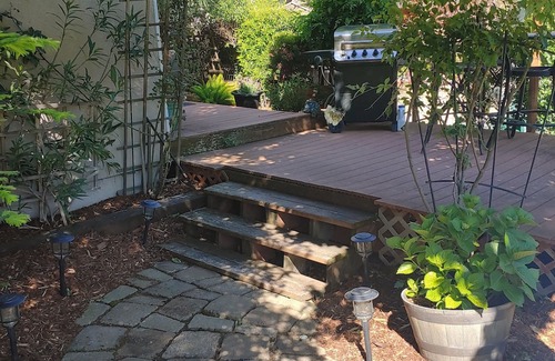 Loomis Apartamento | Two bedroom apartment in the country. With its own private hot tub!