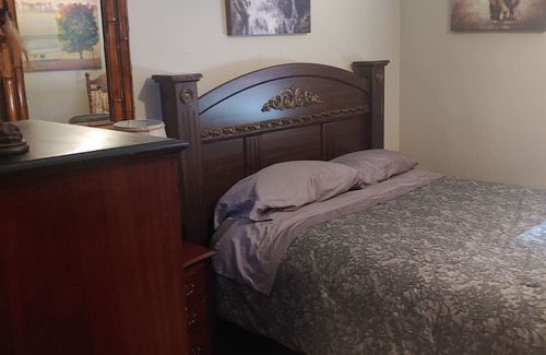 Loomis Apartamento | Two bedroom apartment in the country. With its own private hot tub!