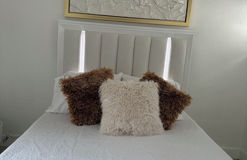 East Little Havana Villa | Villa Clara Gold-Little Havana