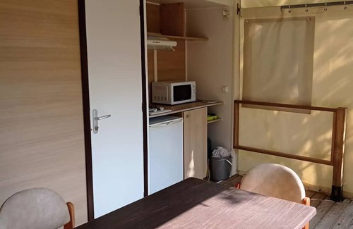 Belloc Casa | Camping le Roc del Rey* - Canvas mobile home without toilets (arrival Saturday in high season) 4 people