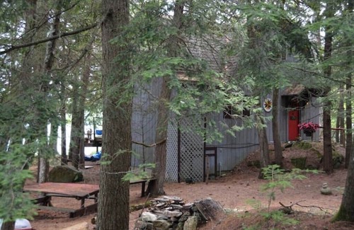 Kents Hill Casa | Baljunor Lake House - Refresh Your Soul - Canoe, Rowboat, Clean Lake, Waterfront