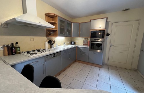 Montlouis-sur-Loire Casa | Vrbo Property