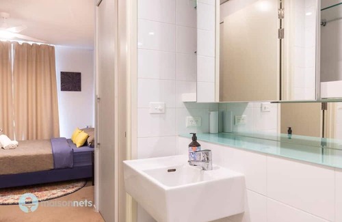 Camperdown Apartamento | 1 Bed Apt, AirCon & Large Balcony with BBQ