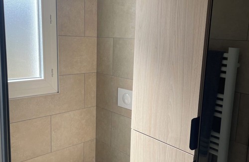 Aleria Apartamento | Appartement Neuf en Duplex Proche Centre Village, 4 kms des Plages. Pépite !