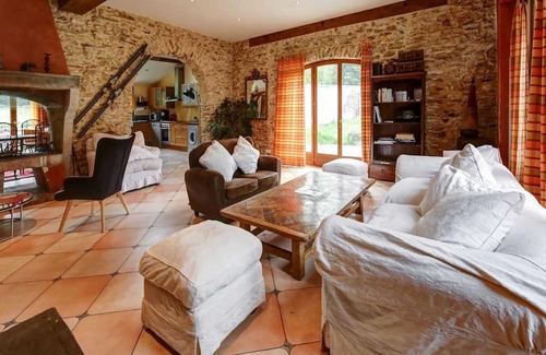 Raizeux Casa | Homerez - Spacious house for 8 ppl. with hammam and terrace at Raizeux