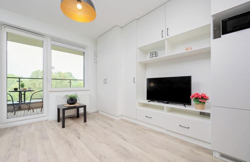 Targowek Apartamento | Cosy Studio With Balcony by Renters