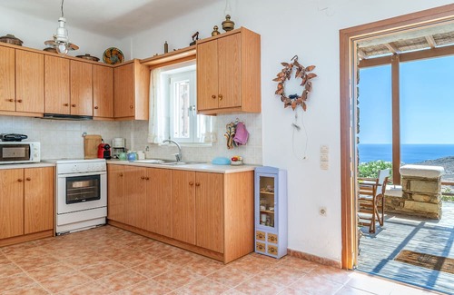 Agios Ioannis Casa | Holiday Home 'Aegean'stop View' with Sea View, Private Garden and Wi-Fi