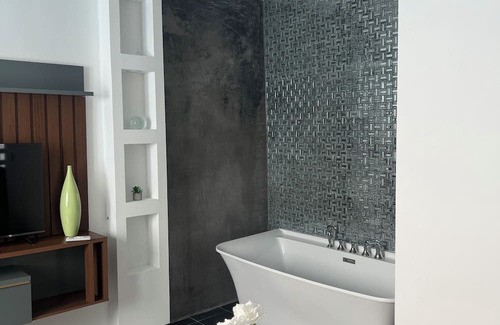 Quebrada Fajardo Casa | Is a family size house minutes away from the 7 seas beach and the bio bay