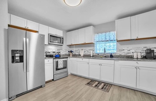 Plant City Casa | 355B) 2BR Luxurious house!