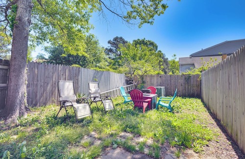 Northeast Virginia Beach Casa | Pet-Friendly Virginia Beach Abode - Walk to Beach!