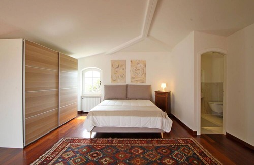 Castelnuovo Magra Villa | Wonderful private villa with WIFI, A/C, TV, terrace, pets allowed and parking, close to La Spezia