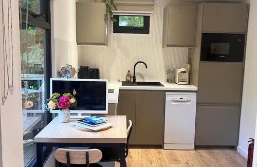 Gweek Cabina | The Mill Lodge luxury and cosy in a tranquil garden setting.