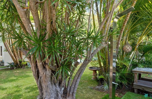 Point Lookout Casa | Home on Home by Discover Stradbroke