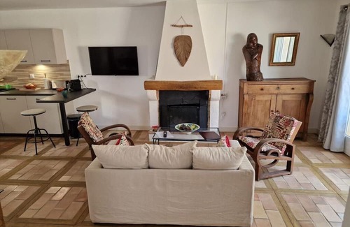Alignan-du-Vent Casa | Holiday apartment Prieuré St. Martial