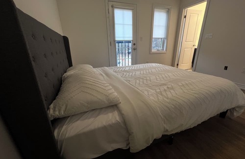 Orangeville Casa | Stylish Getaway in Orangeville