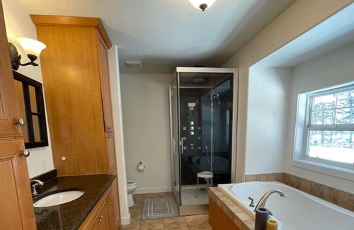 Redwood Meadows Casa | Welcome to Nezzie in the woods!