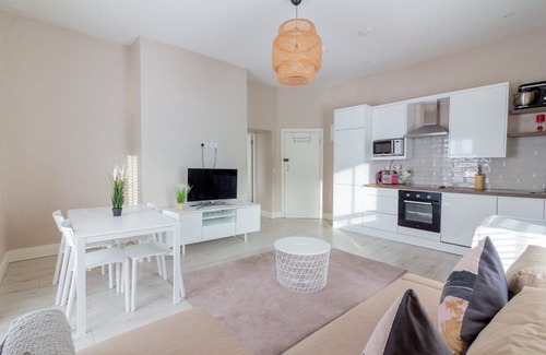 Dundrum Apartamento | GuestReady - Serene Rosy in Churchtown