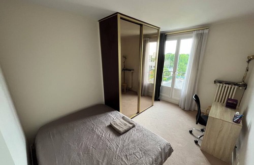 Chatou Apartamento | Vrbo Property