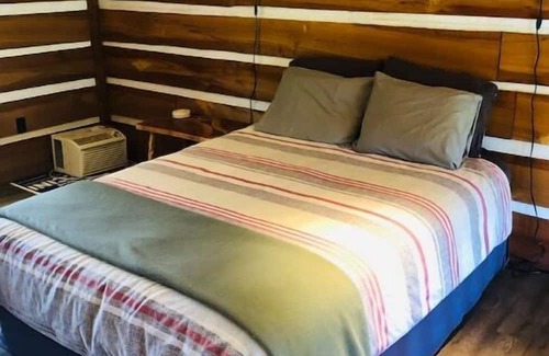 Clarington Cabina | The Dreamers Cabin at Dare2Dream Farm