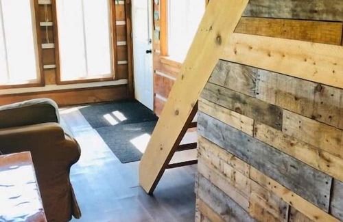 Clarington Cabina | The Dreamers Cabin at Dare2Dream Farm