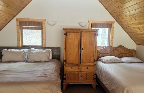 East Kootenay Cabina | Cozy & Quiet cabin for a family