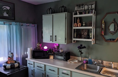 Arlington Casa | UNIQUE DUNGEON RETREAT - Experience your own 50 Shades of Gray Kink Adventure 😈